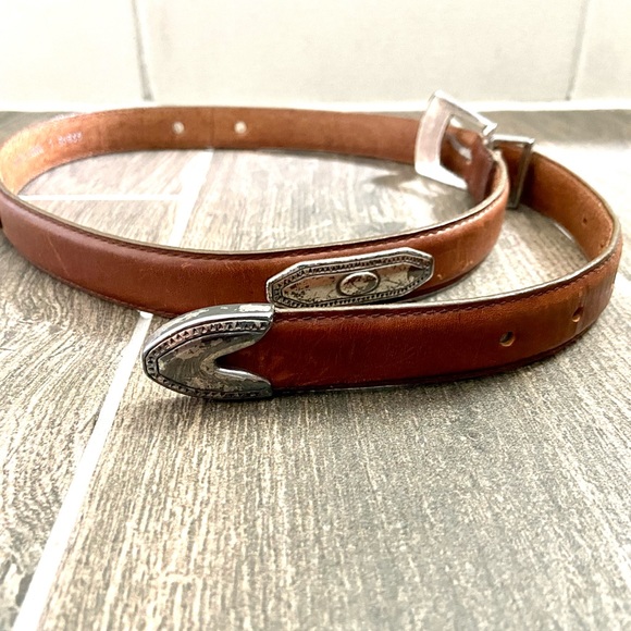 The Ritz Leather Western Belt w/Silver Concho Bead - Picture 2 of 8